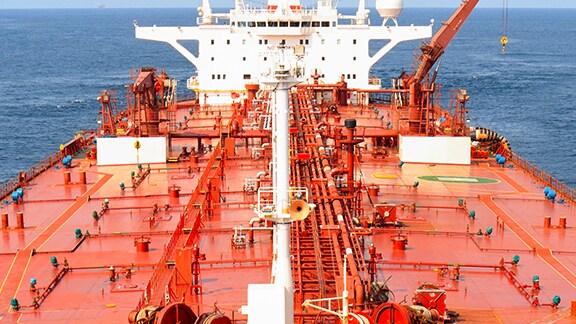 Ship fitted with valve systems