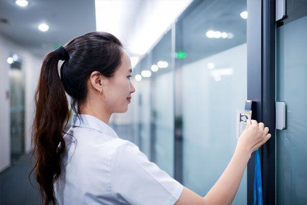 Access Control Installation For Offices | Johnson Controls